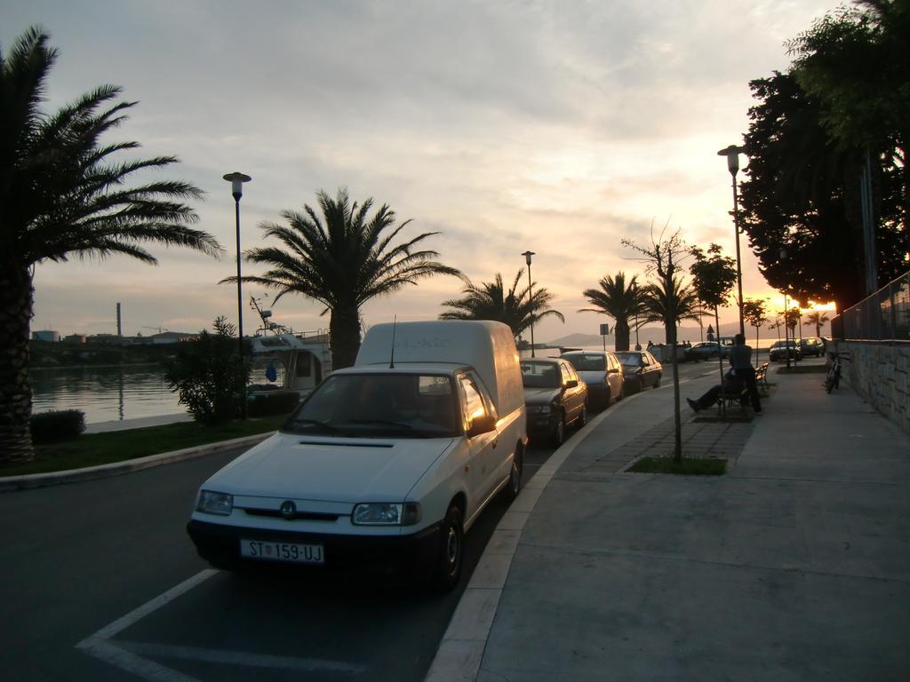 Apartments Mali Raj Vranjic Extérieur photo