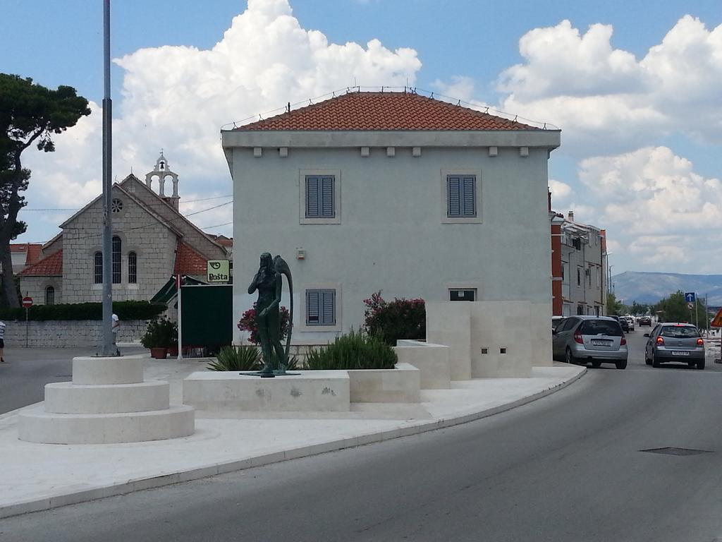 Apartments Mali Raj Vranjic Extérieur photo