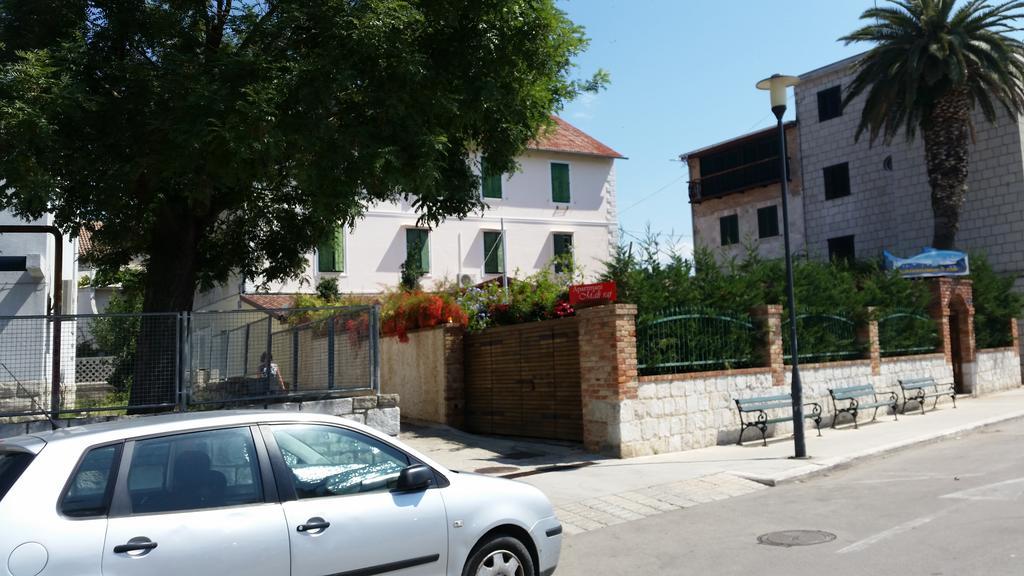 Apartments Mali Raj Vranjic Extérieur photo