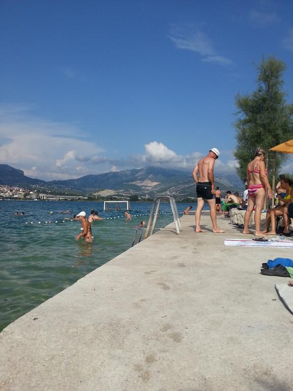 Apartments Mali Raj Vranjic Chambre photo