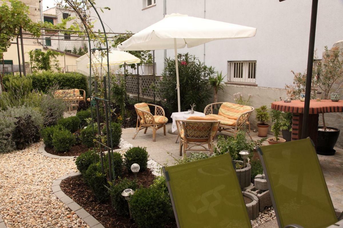 Apartments Mali Raj Vranjic Extérieur photo