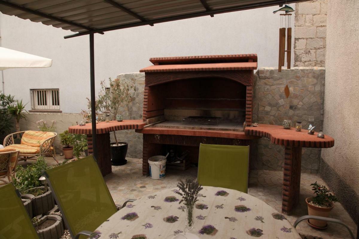 Apartments Mali Raj Vranjic Extérieur photo